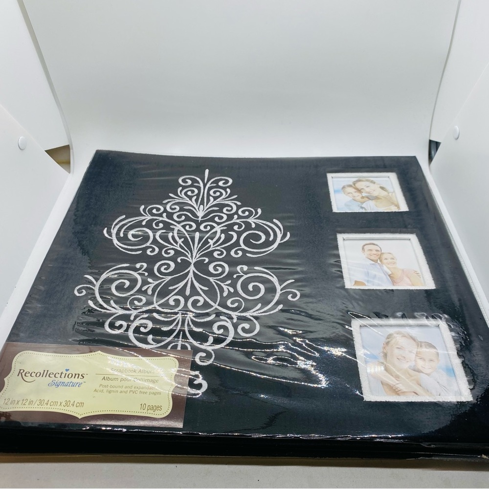 NWT Recollections Scrapbook Album 20 layouts. Black with embroidery 12” x 12”